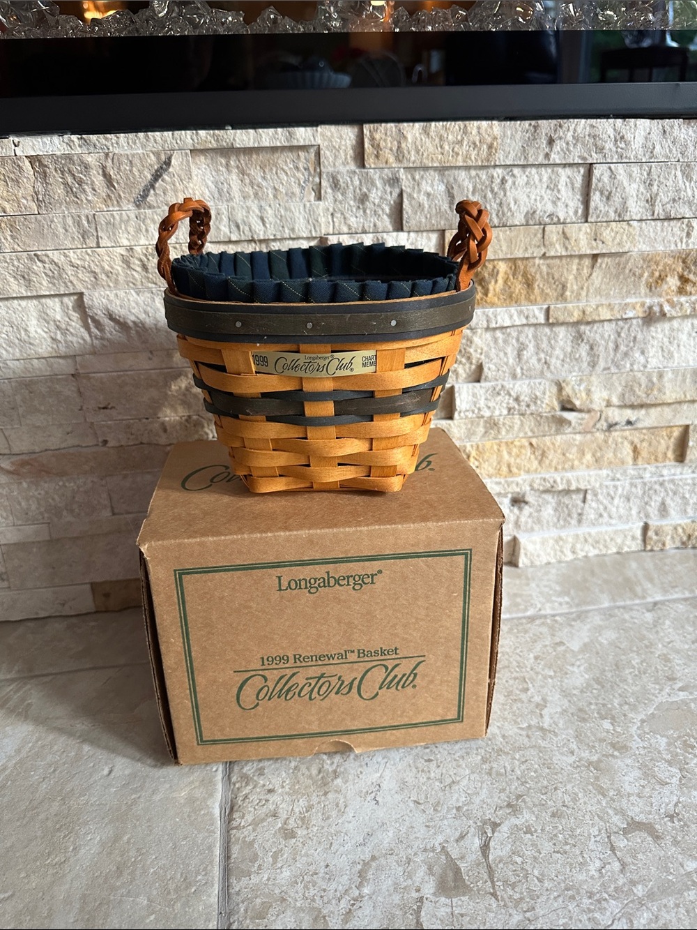 Longaberger 1999 Collector’s Basket